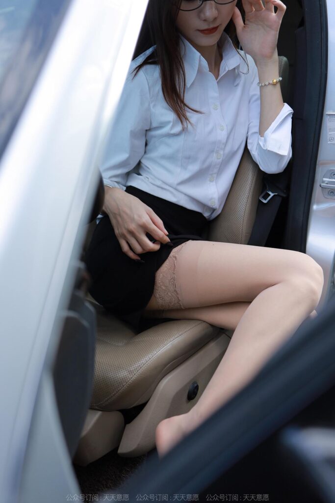 [IESS異思趣向] 2022.12.05 絲享家 1289 小六《車內(nèi)辦公》[83P/85MB]插圖1