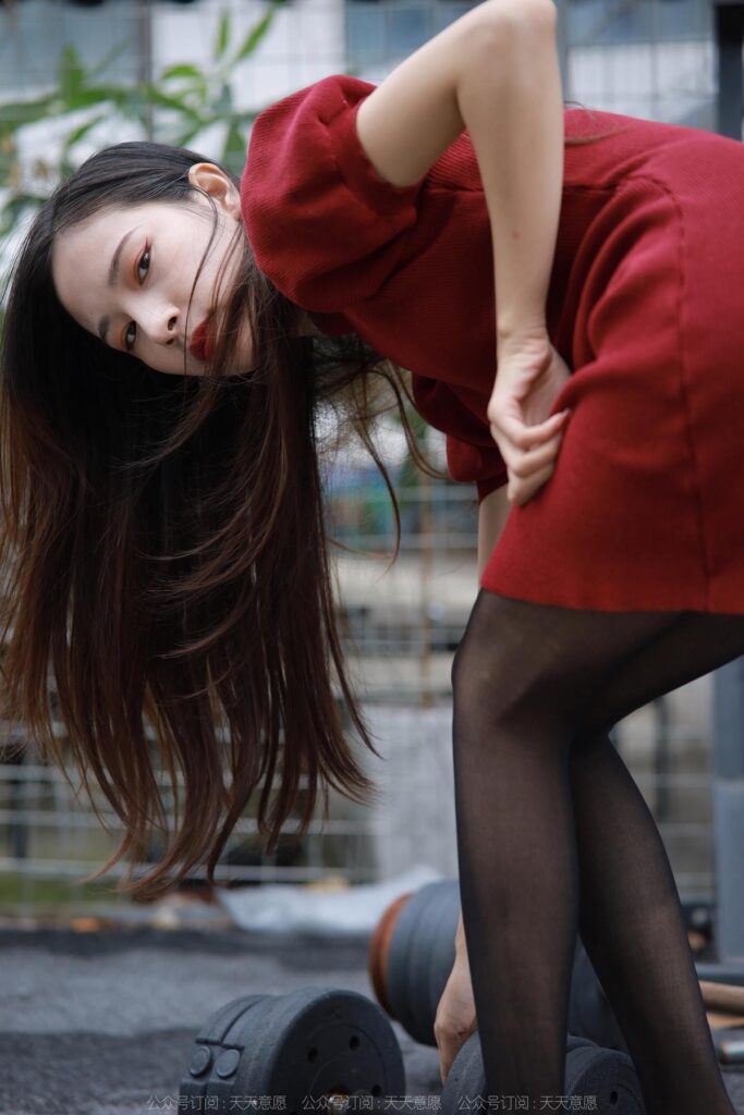 [IESS異思趣向] 2022.12.09 絲享家 1293 美子《酒紅高跟鞋》[77P/98MB]插圖2