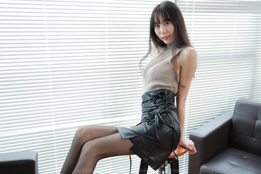 [IESS異思趣向] 2022.12.11 絲享家 1295 團(tuán)團(tuán)《暗里著迷》[89P/103MB]插圖1