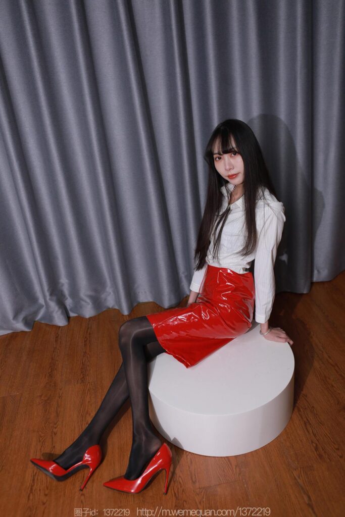 [IESS異思趣向] 2022.12.25 絲享家 1309 團(tuán)團(tuán)《紅色姓感漆皮》[89P/96MB]插圖2