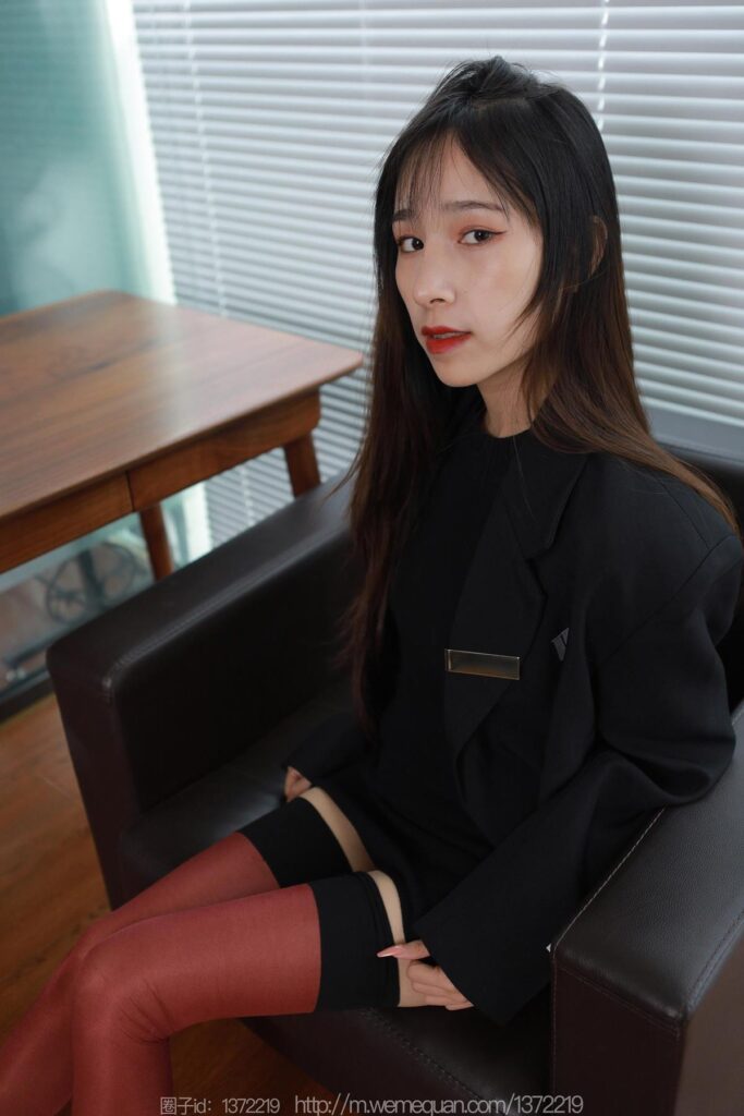 [IESS異思趣向] 2023.1.5 絲享家 1320 美子《半筒紅與黑》[90P/87MB]插圖2