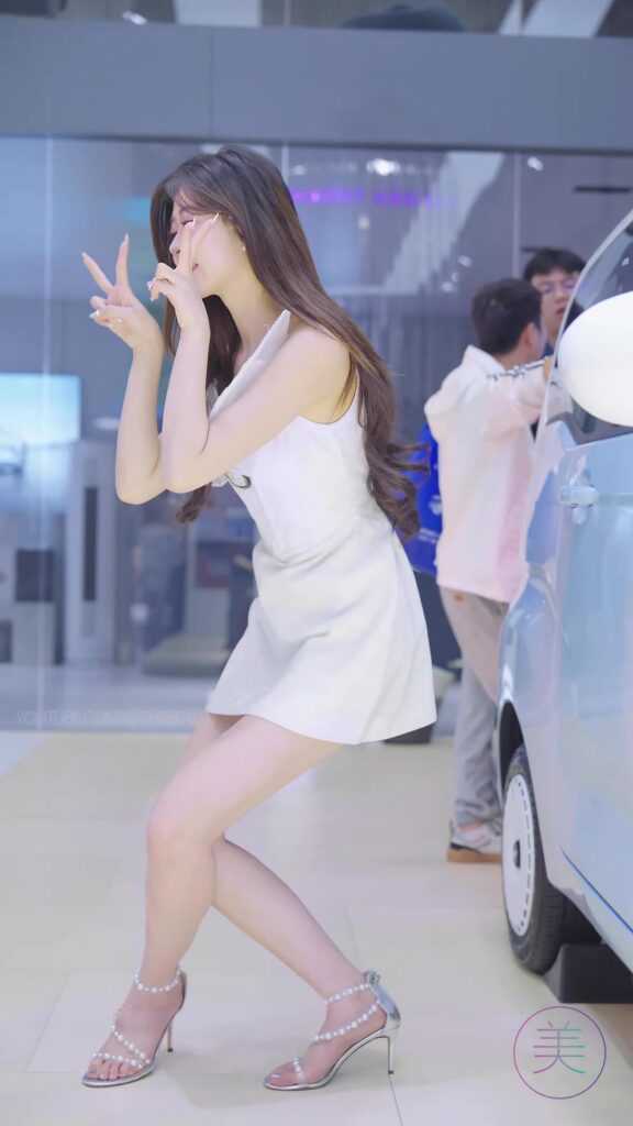 NO.0472 2023 廣州車展 Racing Model 車模抖音網(wǎng)紅隨拍20[1V/232MB]插圖1