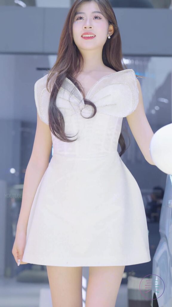 NO.0472 2023 廣州車展 Racing Model 車模抖音網(wǎng)紅隨拍20[1V/232MB]插圖3