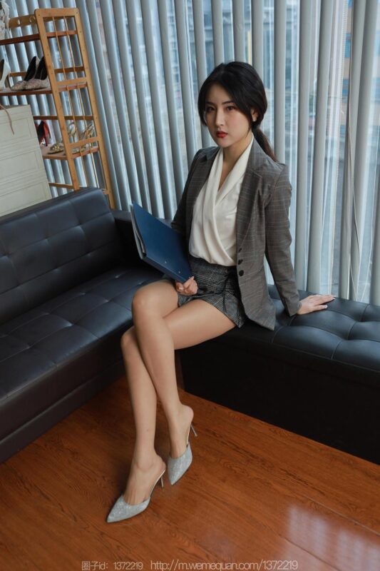 [IESS異思趣向] 2023.1.22 絲享家 1337 小寶《開年上班啦！》[79P/81MB]-無料攝影圈