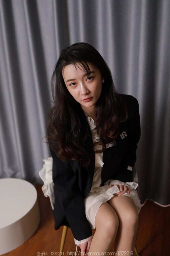 [IESS異思趣向] 2023.2.4 絲享家 1351 秋秋《黑色綁帶》[83P/89MB]插圖3