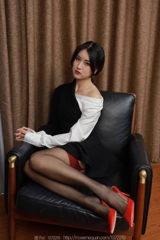 [IESS異思趣向] 2023.2.10 絲享家 1357 小寶《吊帶情節(jié)》[89P/110MB]-無料攝影圈