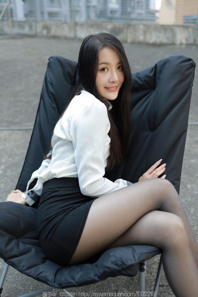 [IESS異思趣向] 2023.2.11 絲享家 1358 婉萍《戶外OL》[88P/106MB]插圖3