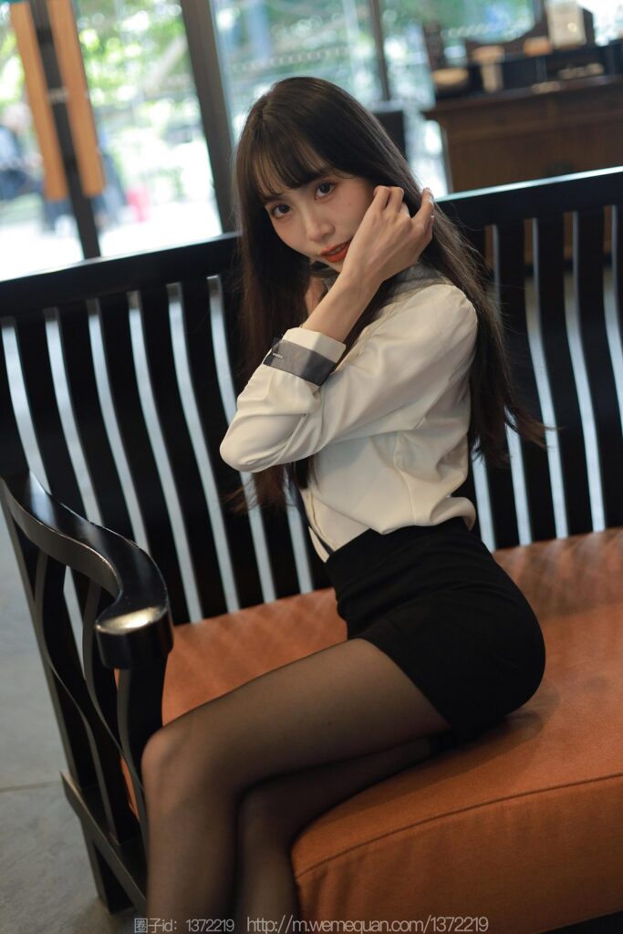 [IESS異思趣向] 2023.2.14 絲享家 1361 團(tuán)團(tuán)《美腿下午茶》[93P/98MB]插圖1