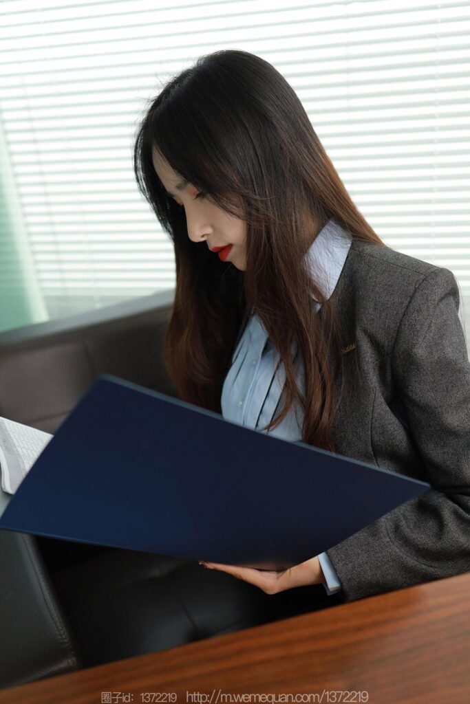 [IESS異思趣向] 2023.2.15 絲享家 1362 美子《桌底游戲》[83P/84MB]插圖2