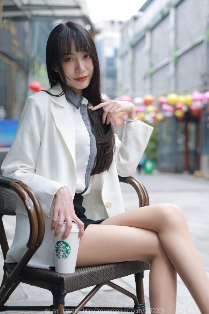 [IESS異思趣向] 2023.2.18 絲享家 1365 團團《街拍OL美女》[89P/93MB]插圖