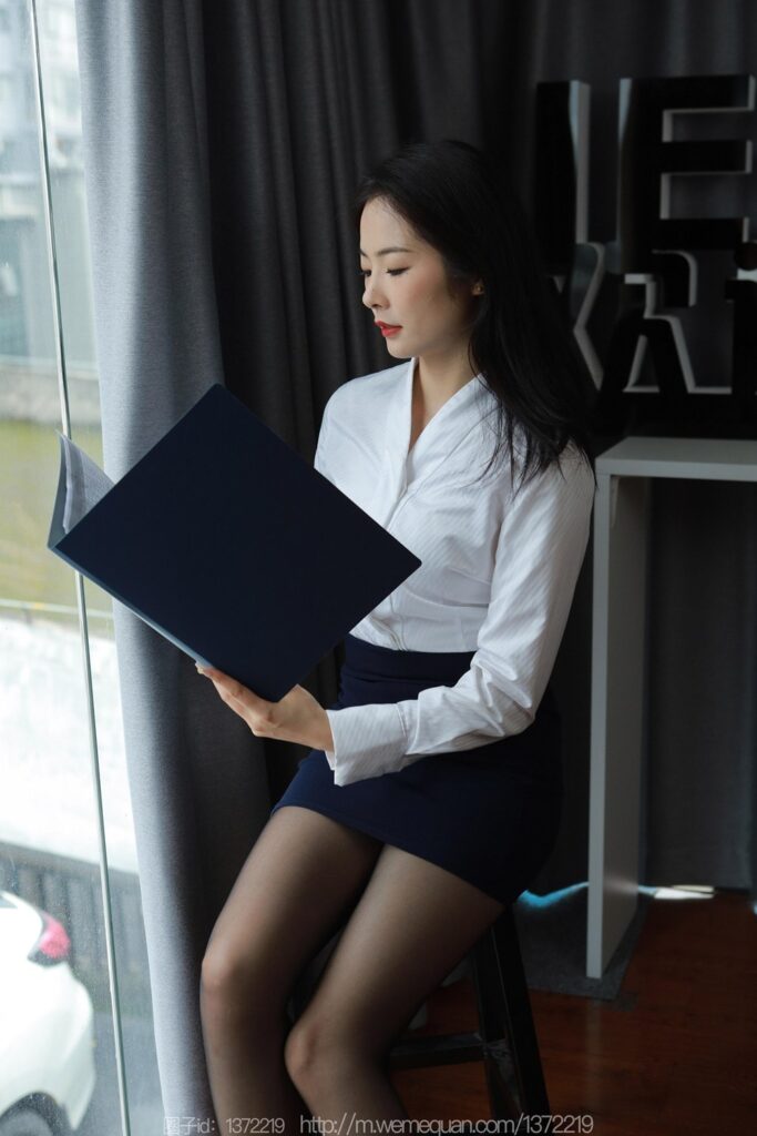 [IESS異思趣向] 2023.3.15 絲享家 1391 小金《落地窗制服》[88P/96MB]插圖2