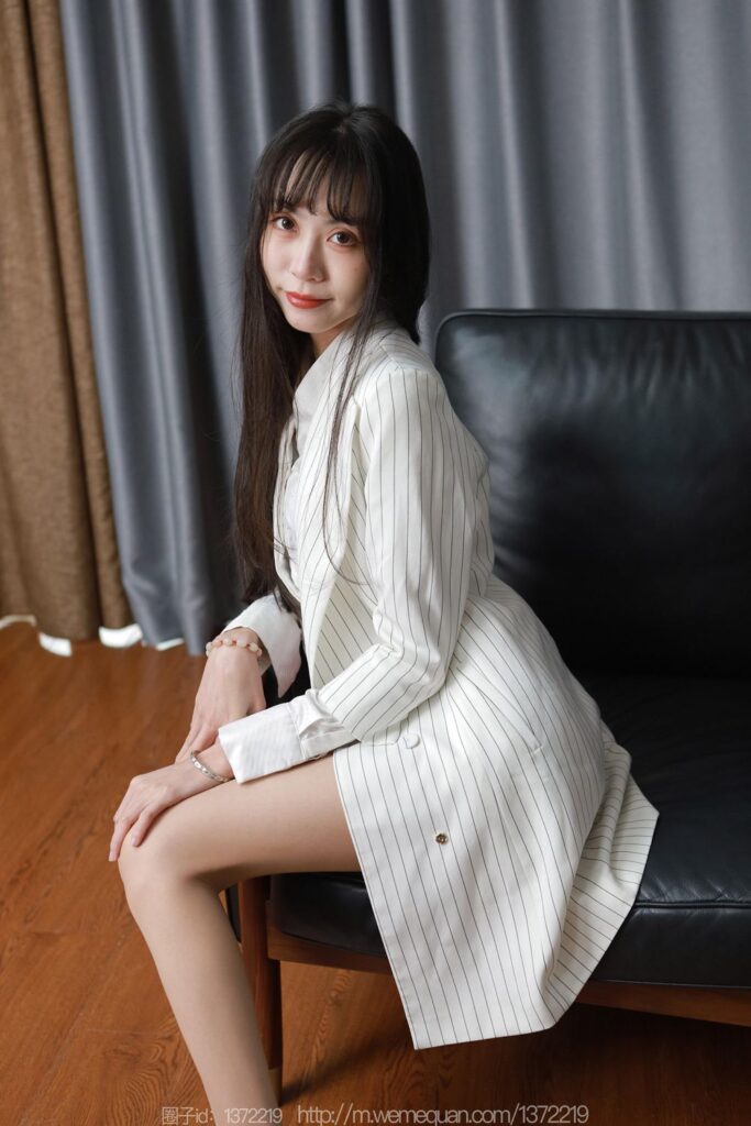 [IESS異思趣向] 2023.3.20 絲享家 1396 團團《白衣紅裙玉姐》[89P/100MB]插圖1