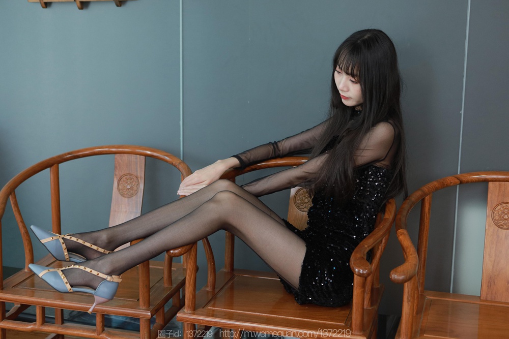 [IESS異思趣向] 2023.4.12 絲享家 1419 團(tuán)團(tuán)《亮片嘿絲裙》[83P/99MB]插圖3