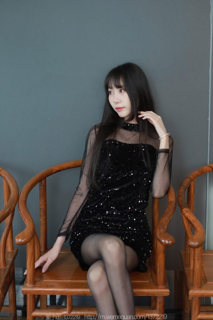 [IESS異思趣向] 2023.4.12 絲享家 1419 團(tuán)團(tuán)《亮片嘿絲裙》[83P/99MB]插圖2