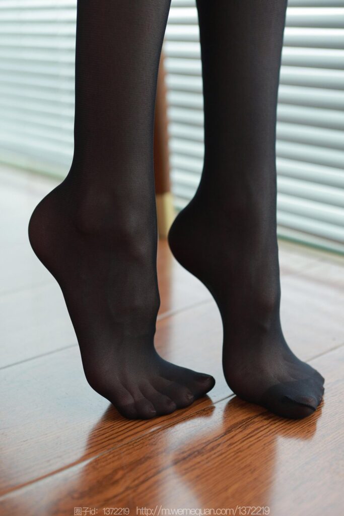 [IESS異思趣向] 2023.4.28 絲享家 1435 團(tuán)團(tuán)《黑色高跟鞋》[83P/84MB]插圖3