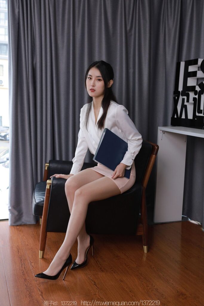 [IESS異思趣向] 2023.5.1 絲享家 1438 小寶《都市OL女神》[87P/92MB]插圖