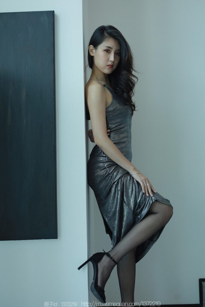 [IESS異思趣向] 2023.6.29 絲享家 1467 小寶《液體金屬裙》[80P/85MB]插圖