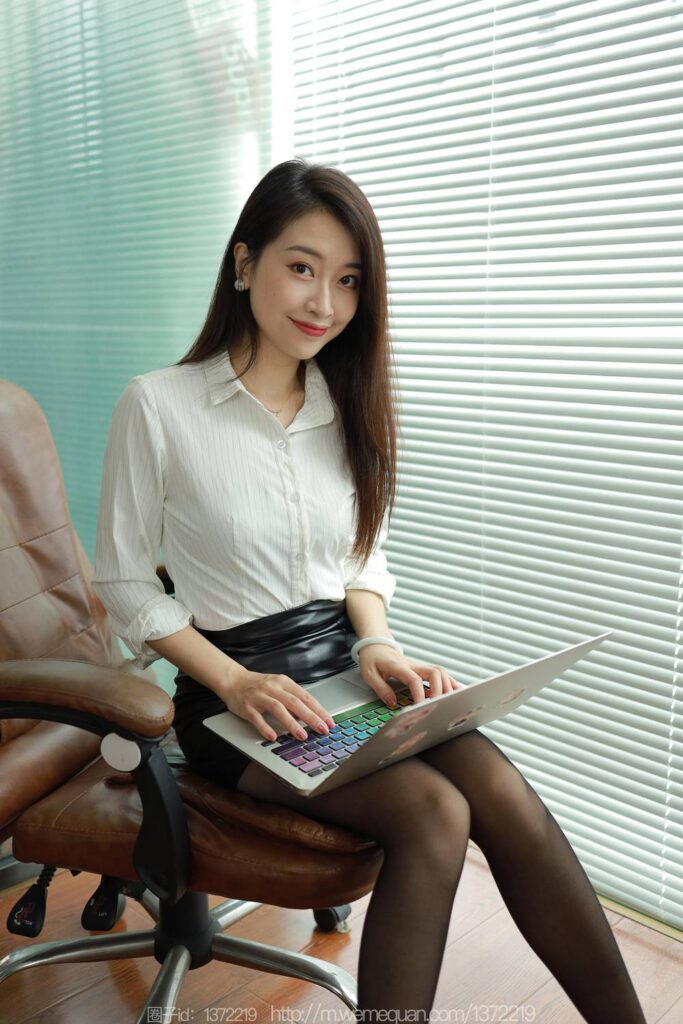 [IESS異思趣向] 2023.8.24 絲享家 1515 小婕《瘋狂星期四》[87P/99MB]插圖3