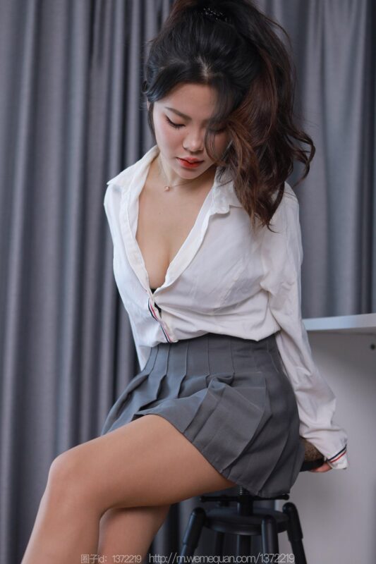 [IESS異思趣向] 2023.09.15 絲享家 1534 兔兔《貪玩小兔兔》[86P/84MB]-無料攝影圈