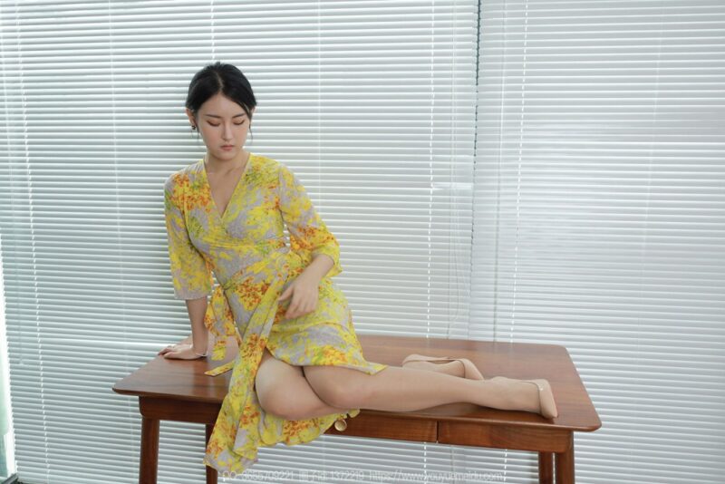 [IESS異思趣向] 2023.10.10 絲享家 1555 小寶《黃色戰(zhàn)袍》[82P/85MB]-無(wú)料攝影圈