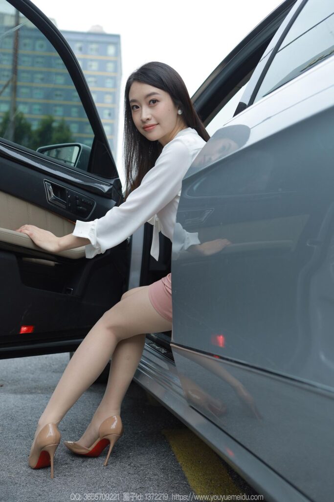 [IESS異思趣向] 2023.10.16 絲享家 1560 小婕《車里車外》[84P/78MB]插圖