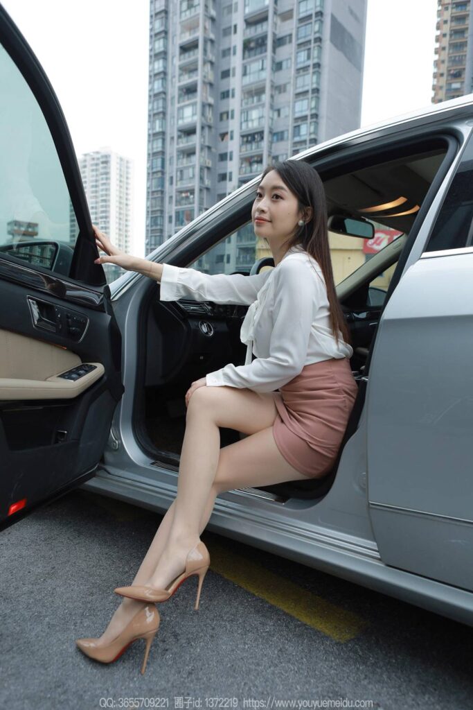 [IESS異思趣向] 2023.10.16 絲享家 1560 小婕《車里車外》[84P/78MB]插圖2