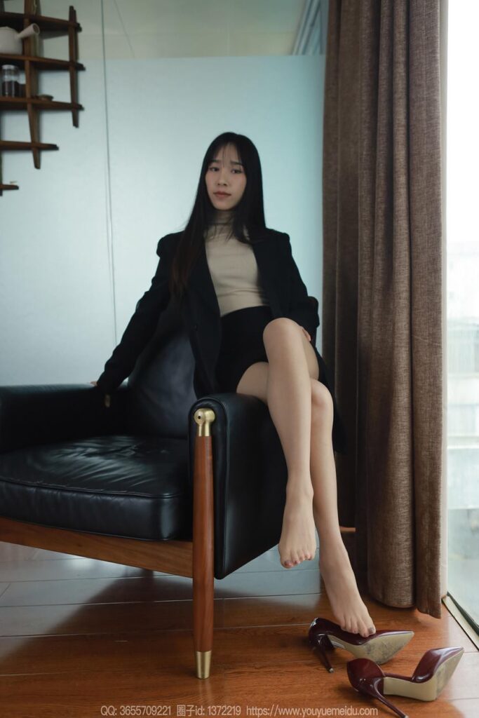 [IESS異思趣向] 2024.03.20 絲享家 1694 美子《OL小黑裙》[89P/63MB]插圖3