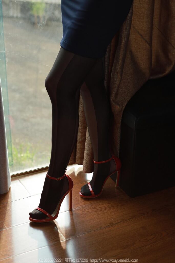 [IESS異思趣向] 2024.08.23 絲享家 1825 秋秋《美女記者》[86P/90MB]插圖1