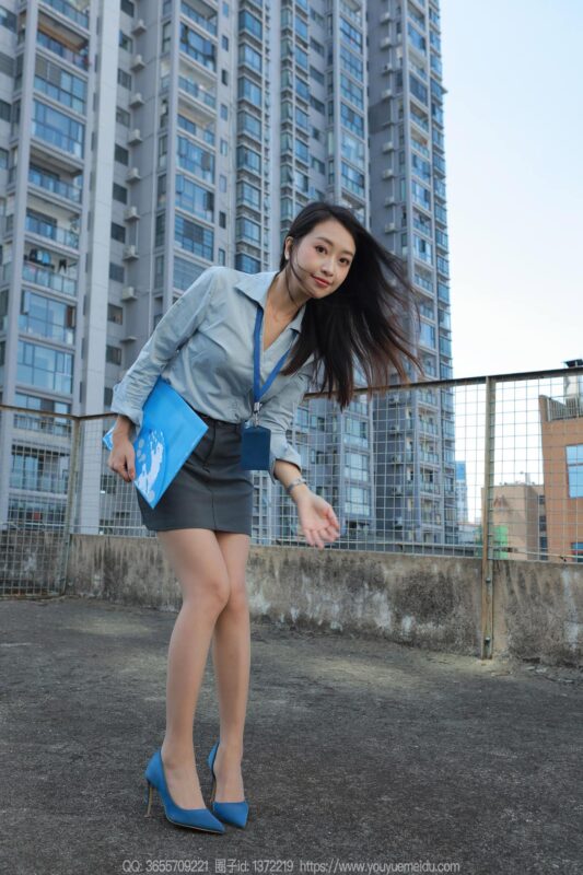 [IESS異思趣向] 2024.10.29 絲享家 1884 小婕《藍(lán)衣OL（上）》[88P/122MB]-無料攝影圈