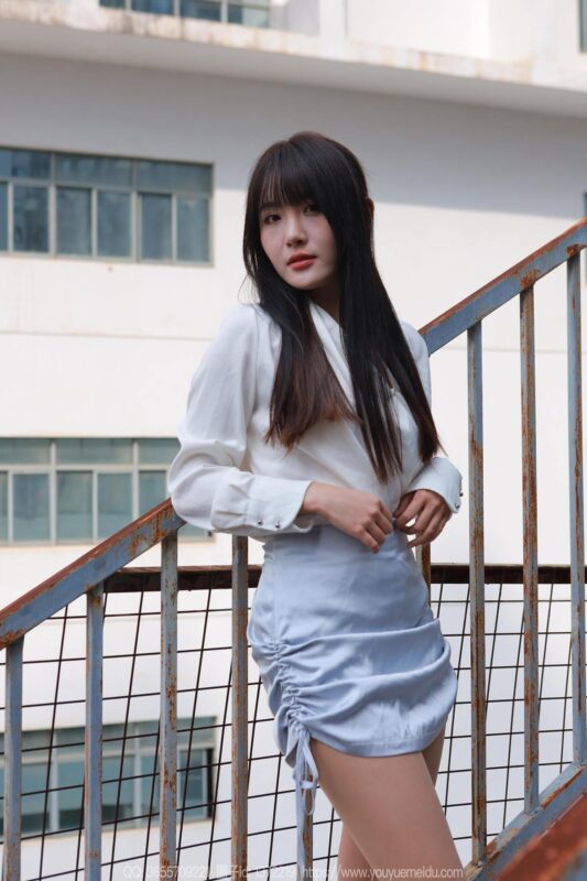 [IESS異思趣向] 2024.11.08 絲享家 1893 婉萍《藍(lán)色短裙（上）》[80P/90MB]-無料攝影圈