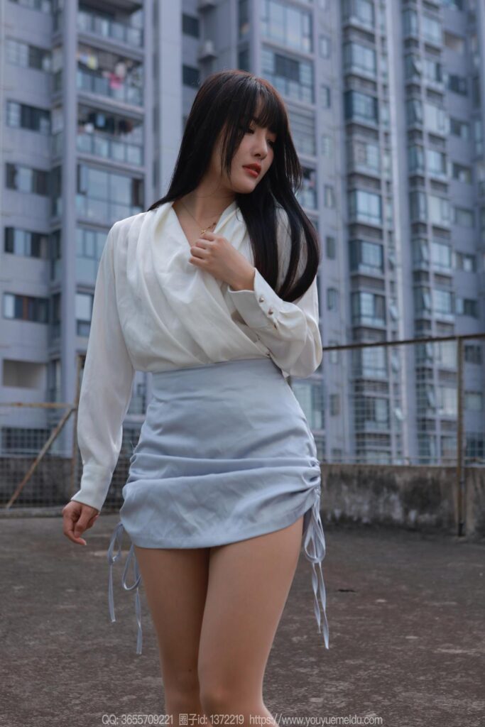 [IESS異思趣向] 2024.11.10 絲享家 1894 婉萍《藍(lán)色短裙（下）》[89P/108MB]插圖1