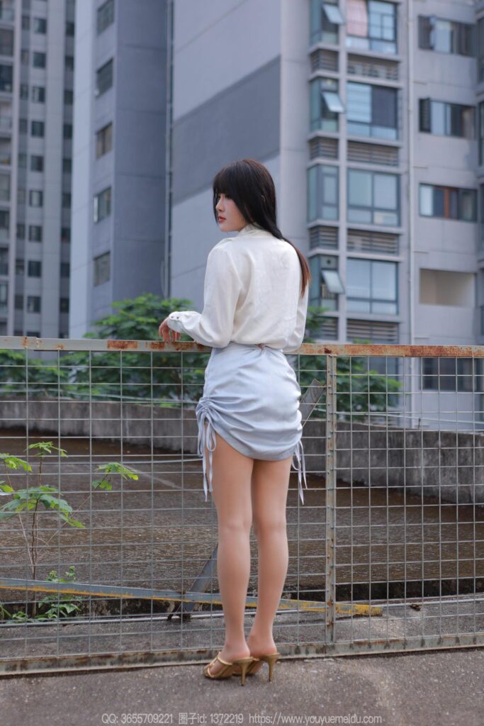 [IESS異思趣向] 2024.11.10 絲享家 1894 婉萍《藍(lán)色短裙（下）》[89P/108MB]插圖3