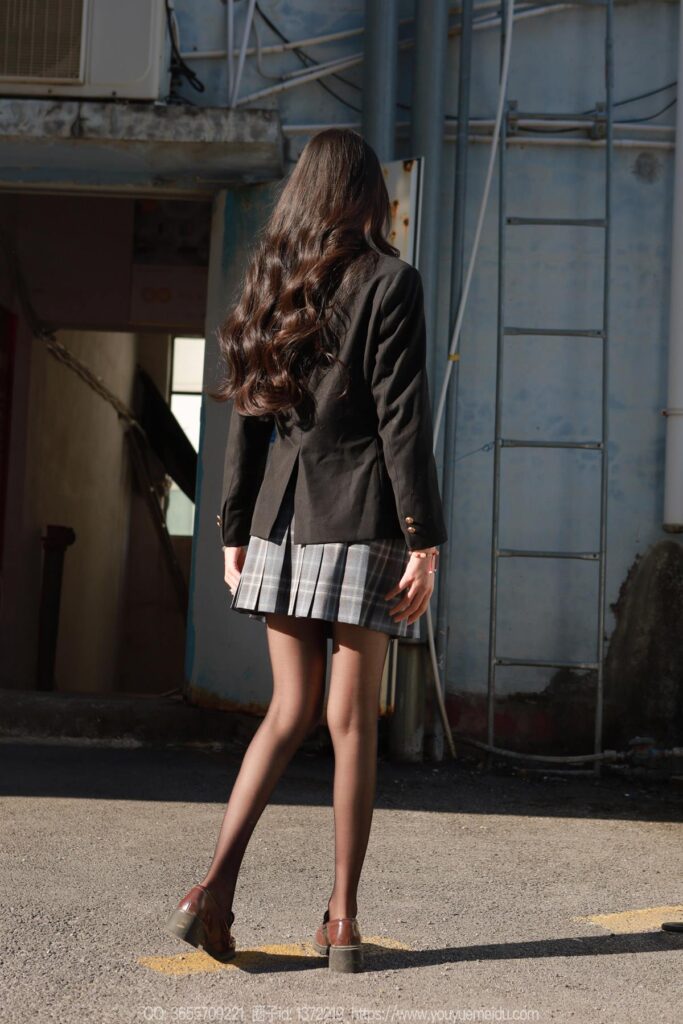 [IESS異思趣向] 2024.12.05 絲享家 1916 團(tuán)團(tuán)《陽光嘿絲》[88P/111MB]插圖2