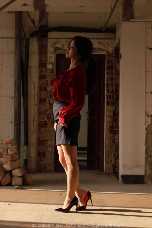 [IESS異思趣向] 2025.01.17 絲享家 1953 兔兔《工地的秘密》[90P/68MB]-無料攝影圈