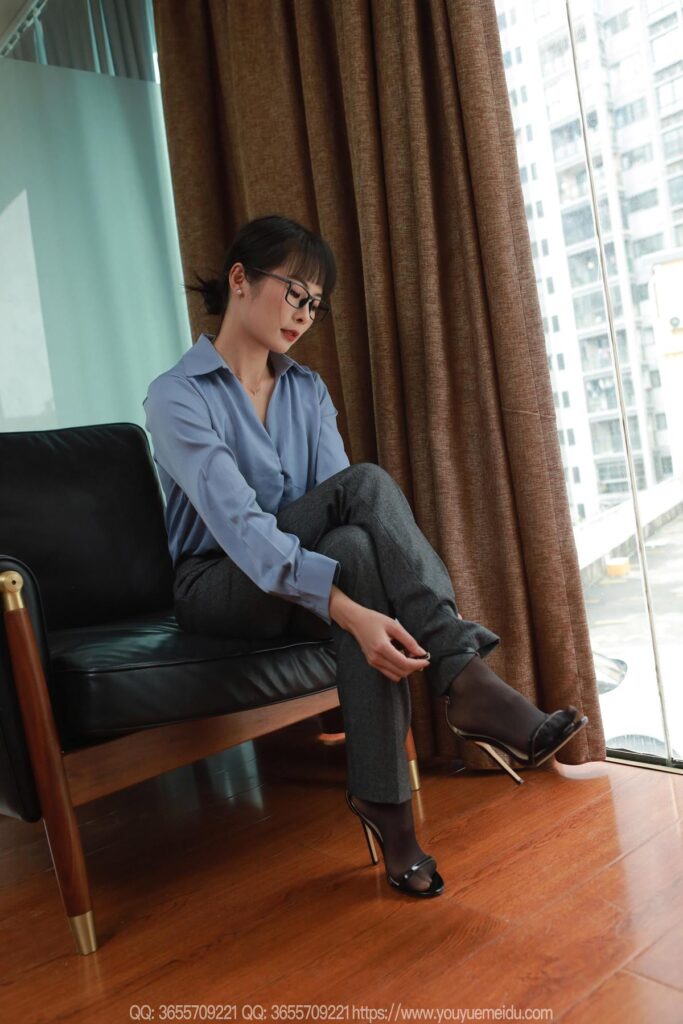 [IESS異思趣向] 2025.04.11 絲享家 2025 小金《西褲里絲》[90P/85MB]插圖2