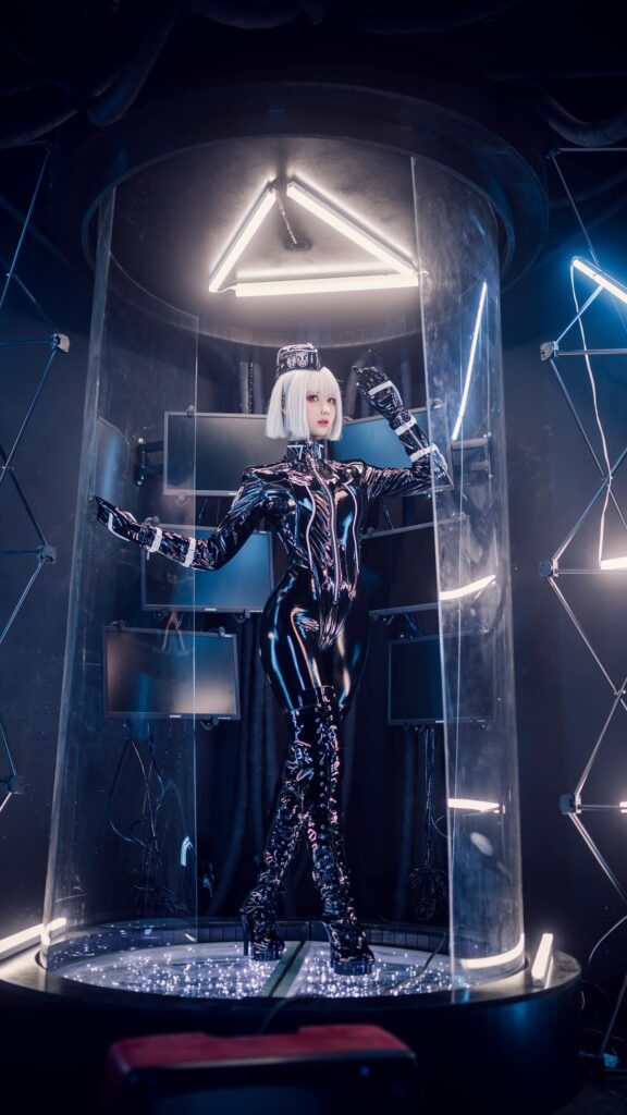 izumi泉桃子福利 – 帝國(guó)通訊官 [30P/232MB]插圖3