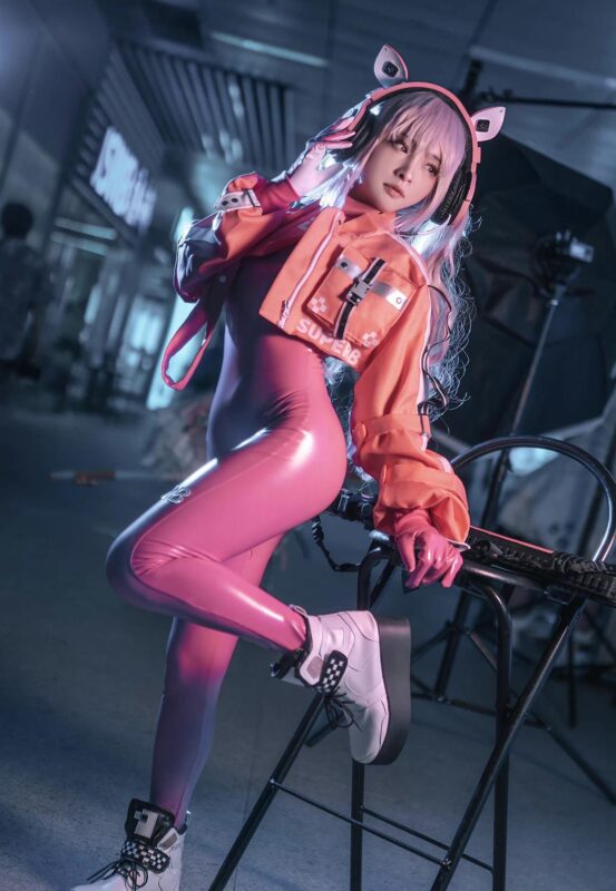 九九八XY NO.011 – 螢火蟲漫展 NIKKE 勝利女神 愛麗絲[18P/75MB]-無料攝影圈