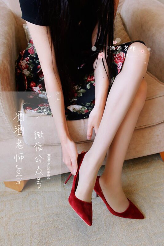 酒酒老師 NO.019 – 紅酒味的高跟鞋[68P/138MB]-無料攝影圈