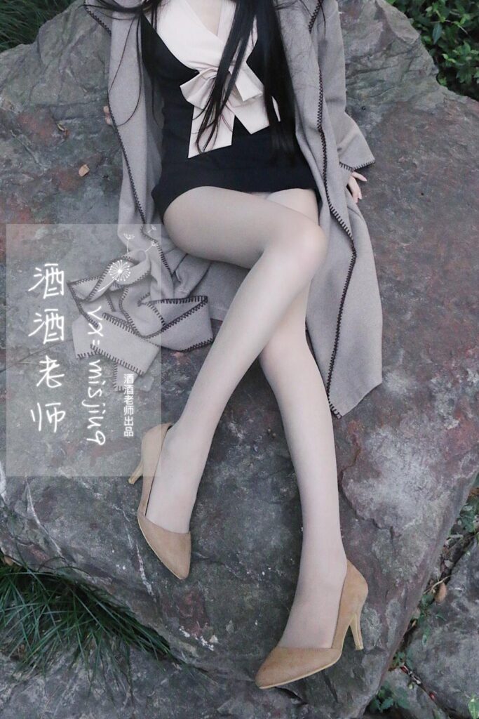 酒酒老師 NO.084 – 肉絲老師的絲色春游[55P/304MB]插圖3