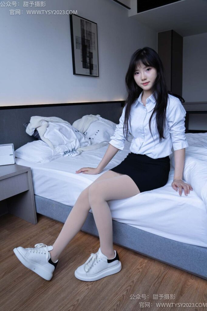 甜予攝影 NO.101期：璇璇-OL制服、板鞋、高跟鞋、厚肉絲（完整版）[136P/2V/10.21GB]插圖1