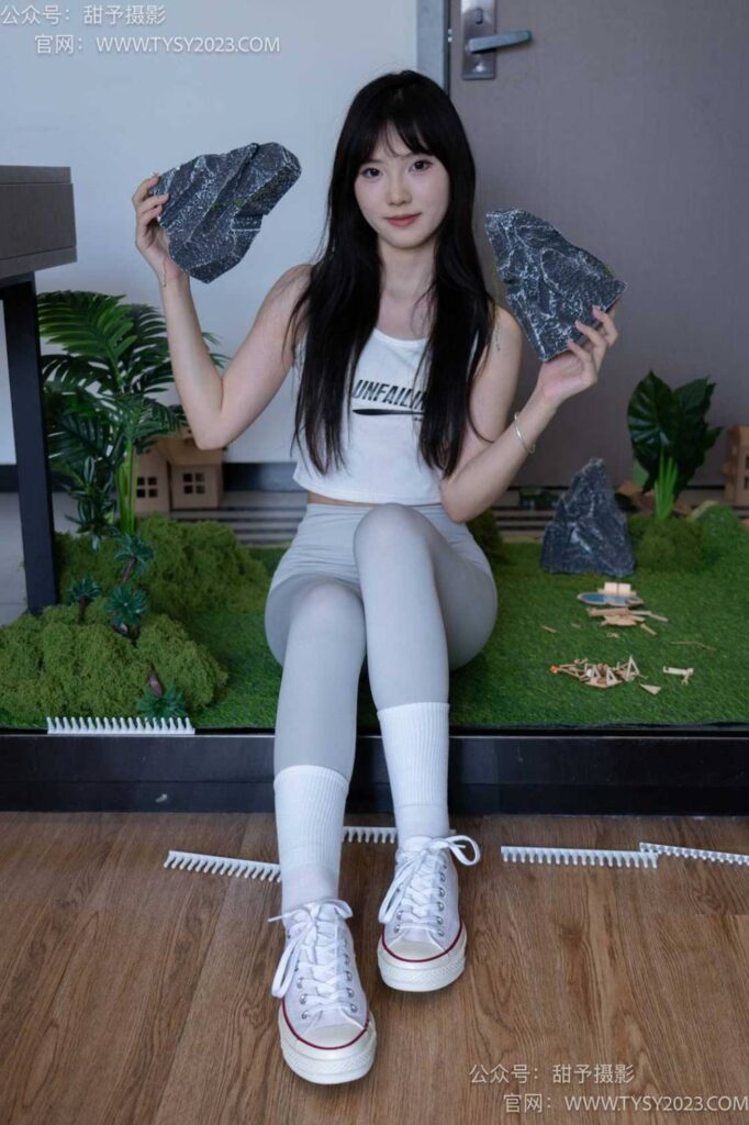 甜予攝影 NO.104期：璇璇-帆布鞋、白棉襪、裸足、小人國劇情（完整版）[134P/2V/10.37GB]插圖4