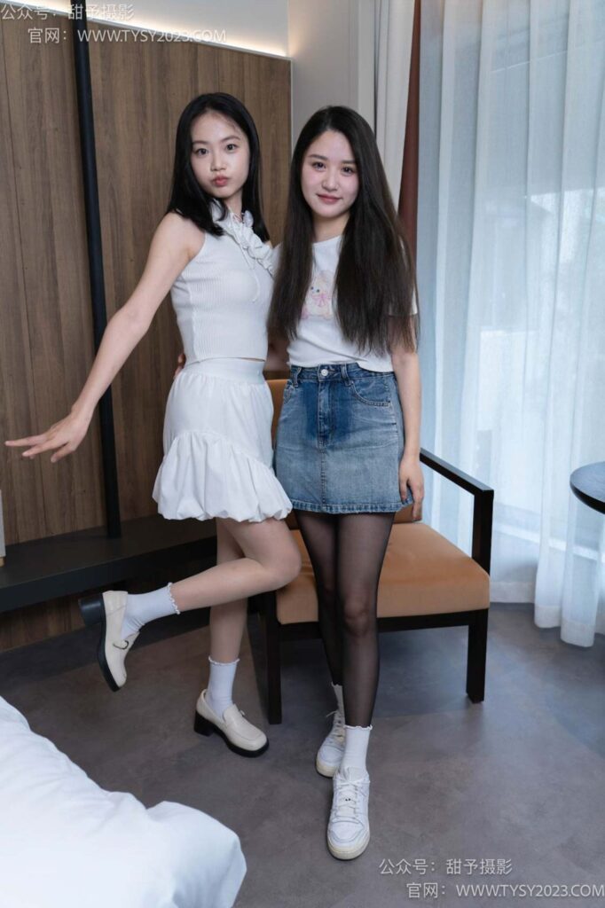 甜予攝影 NO.106期：齊齊瀾瀾-皮鞋、板鞋、黑絲、肉絲 （均腳尖透明）、白棉襪（齊齊）、臟白棉襪（瀾瀾））[145P/2V/10.48GB]插圖4