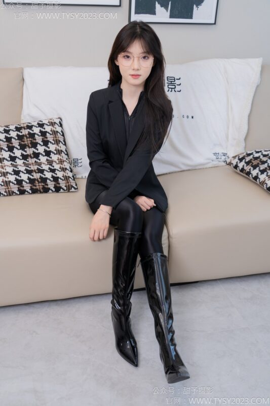 甜予攝影完整版-119期：璇璇-長(zhǎng)靴、黑絲（腳尖加固）[127P/2V/10.1G]-無(wú)料攝影圈