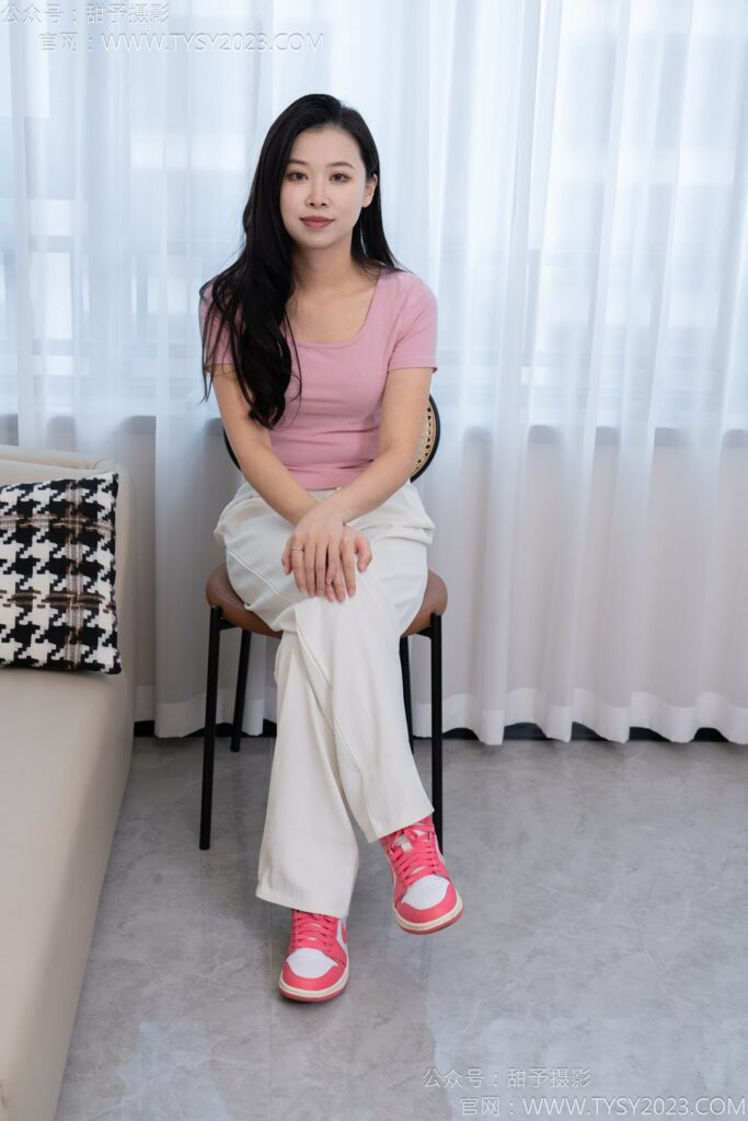 甜予攝影 NO.124 夢(mèng)夢(mèng)-板鞋、白棉襪、裸足[135P/2V/9.97GB]插圖2