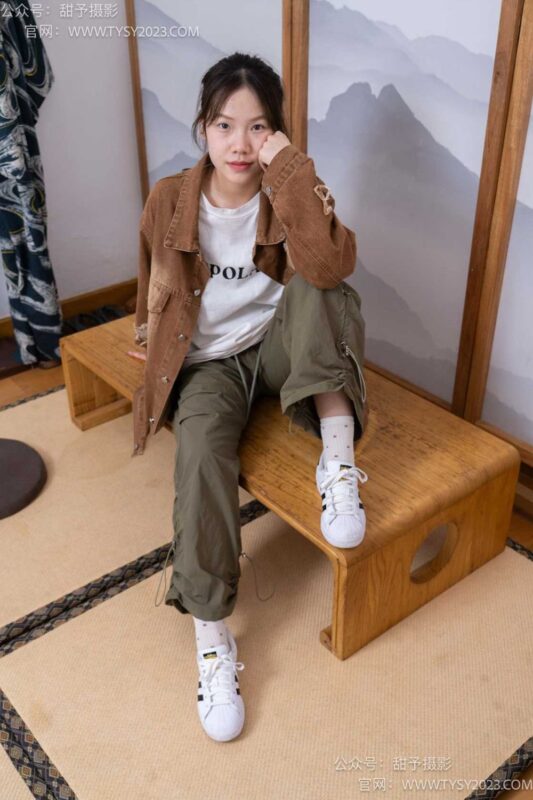 甜予攝影 積分002期 雙雙-板鞋、白棉襪、裸足[130P/2V/10.04GB]-無料攝影圈