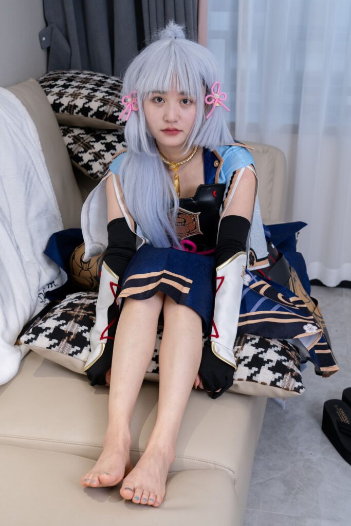 甜予攝影 NO.141 瀾瀾-cos服人字拖、白絲、裸足、撓腳心劇情[134P/3V/12.6GB]插圖3