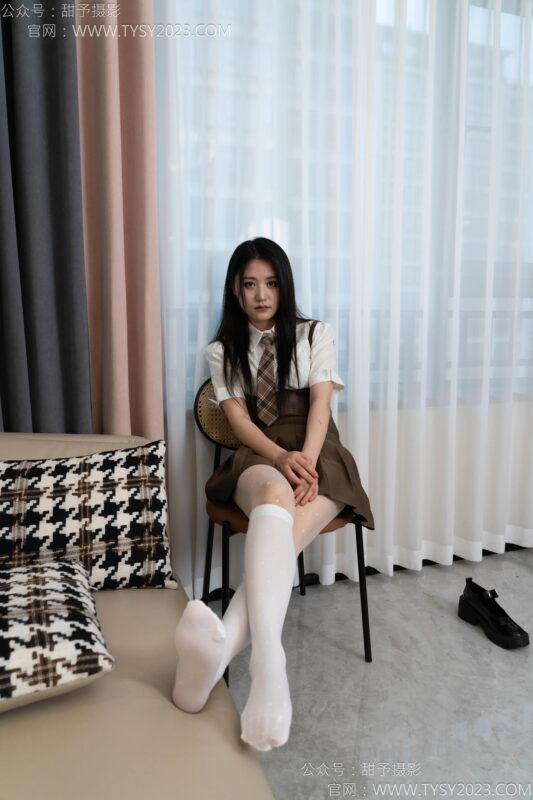 甜予攝影 NO.150 瀾瀾-皮鞋、大腿襪、小腿襪、波點(diǎn)白絲襪[162P/2V/11.1GB]-無(wú)料攝影圈