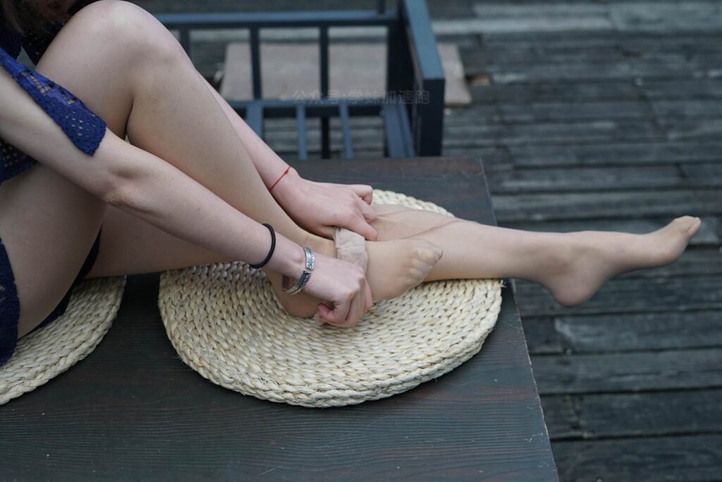 學(xué)妹加速跑 XM024《彤彤學(xué)妹3(含SP)》[89P/1V/231MB]插圖1