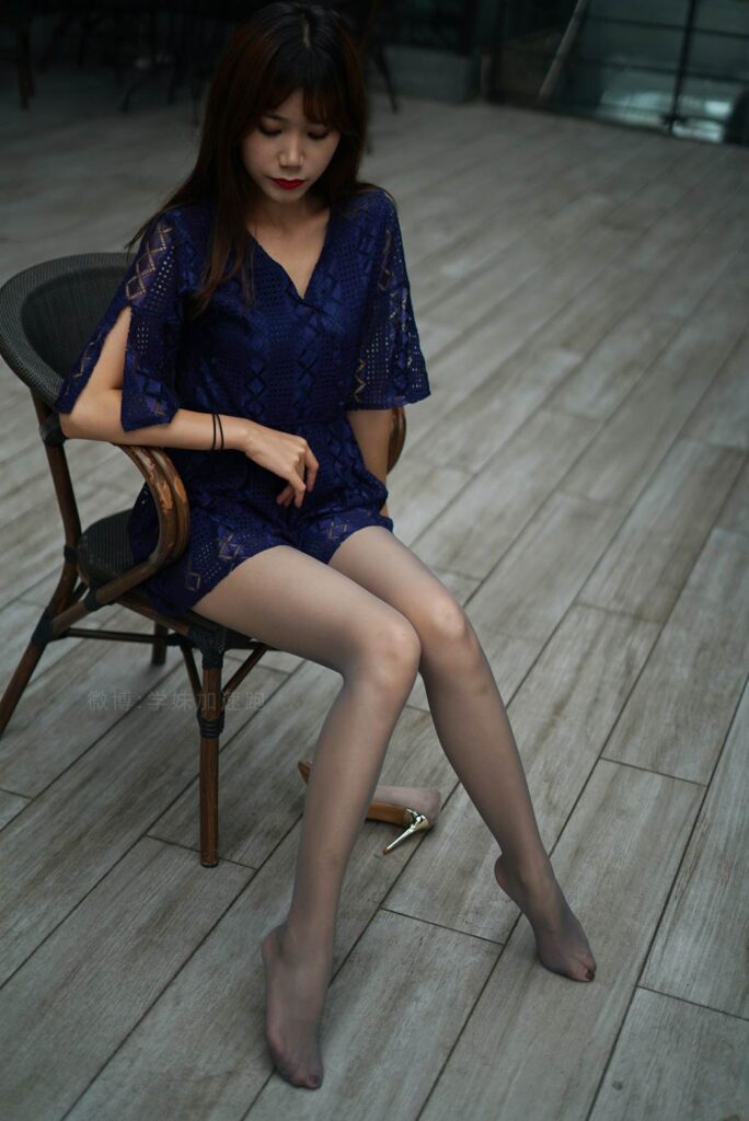 學(xué)妹加速跑 XM066 琪琪《天氣好，曬曬腿》[99P/1V/207MB]插圖2