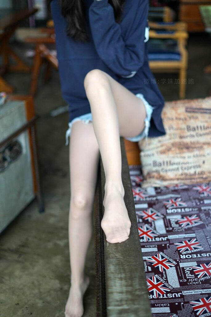 學(xué)妹加速跑 XM087 九九《腿玩年的腿》[100P/1V/227MB]插圖3